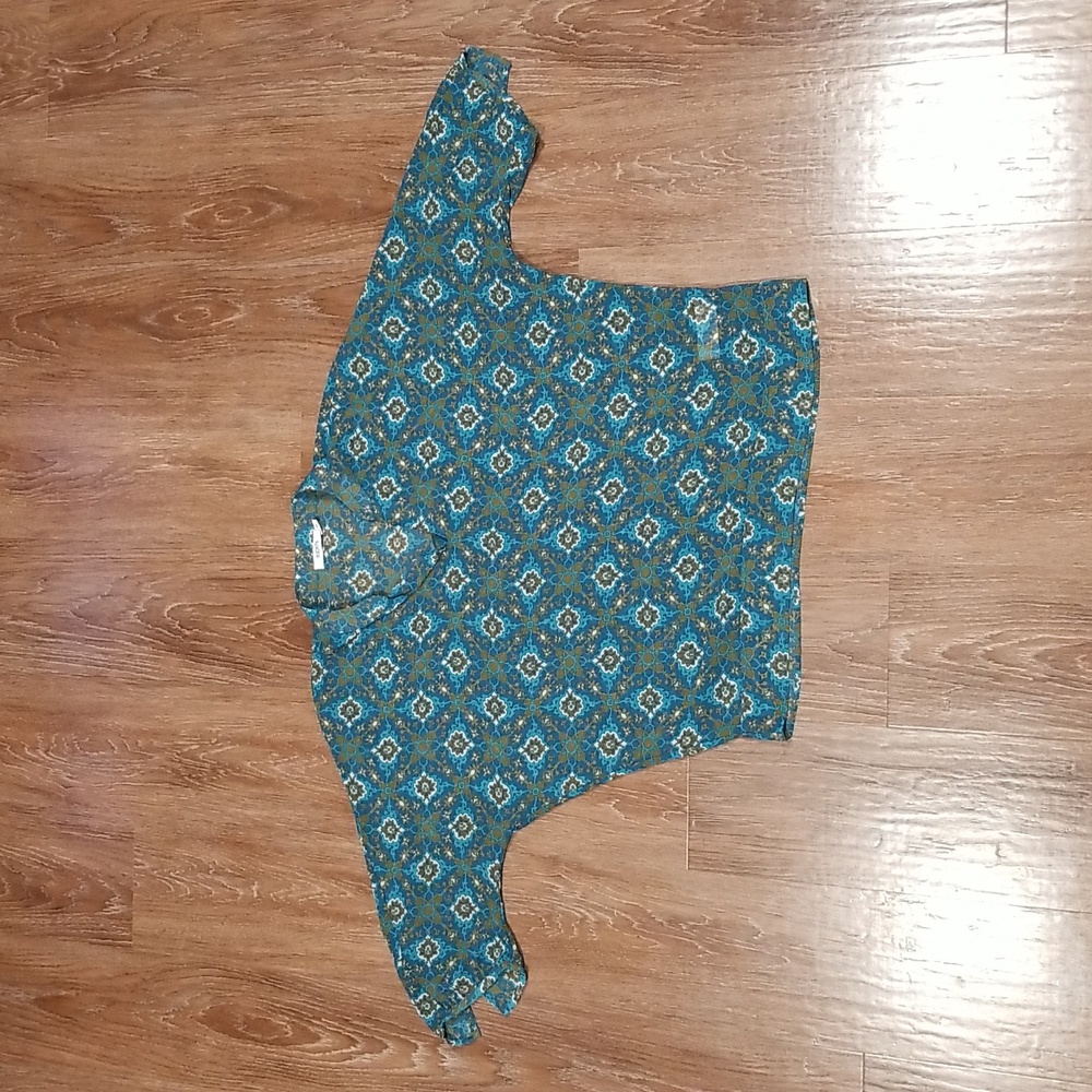 (S) Ricki's Sheer Flowy Boho Oversized Printed Blouse Vacation Business Casual